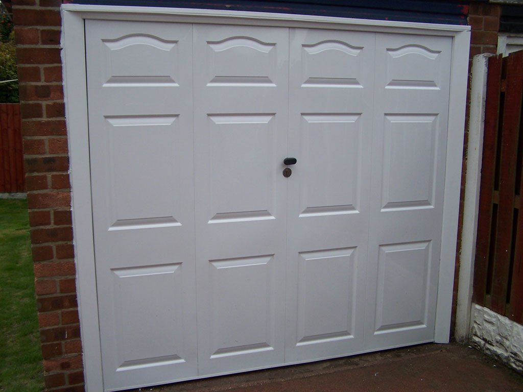 Lytham St Annes garage door after Revampz makeover